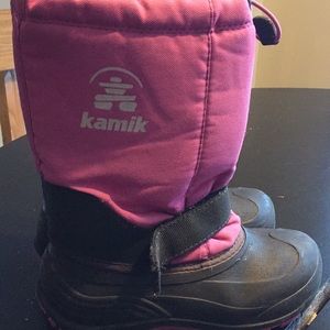 Kamik boots size 4